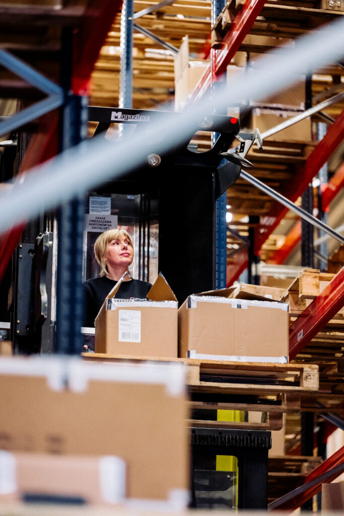 Palletstellingen in het warehouse van Van der Helm Logistics